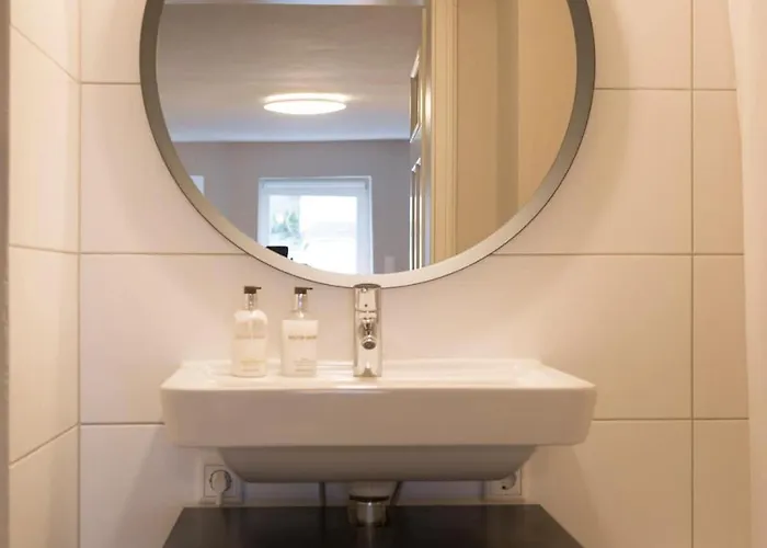 Vintage Schaetzchen Am Theater